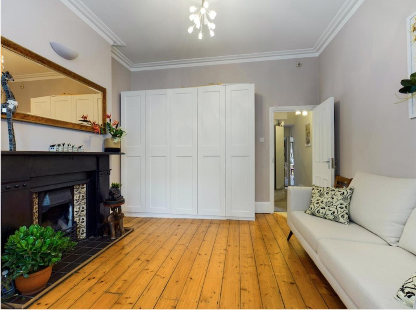 The Clapham Apartment With Private Patio London Bagian luar foto
