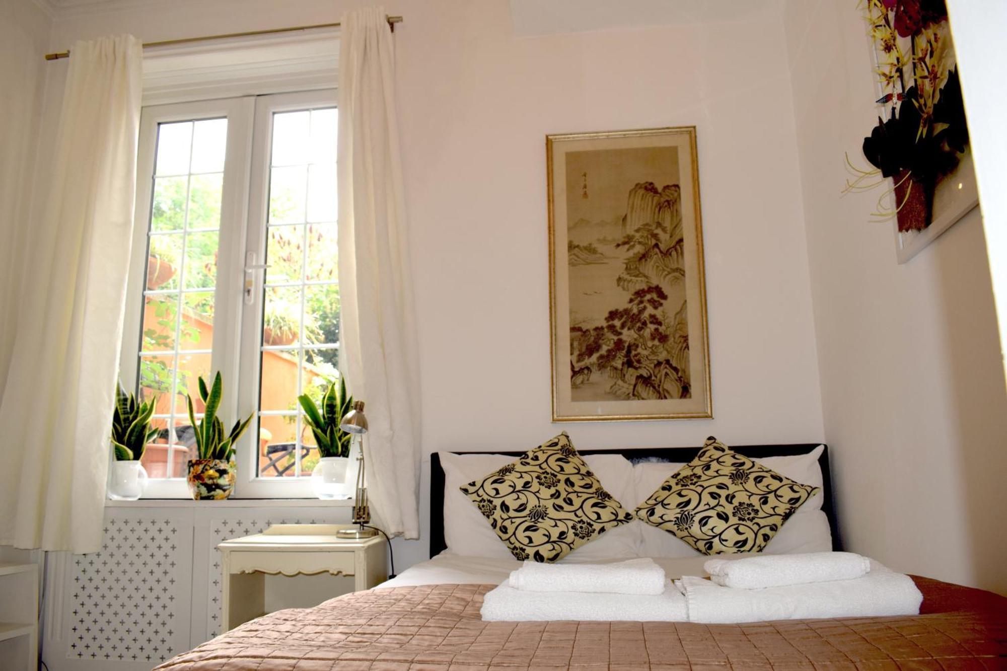 The Clapham Apartment With Private Patio London Bagian luar foto